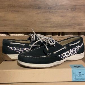 Sperry black and cheetah top slider boat shoes